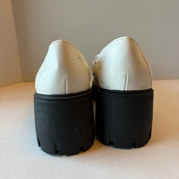 Torrid Chunky White Loafers with Chain size 7.5 WW - Picture 5 of 14